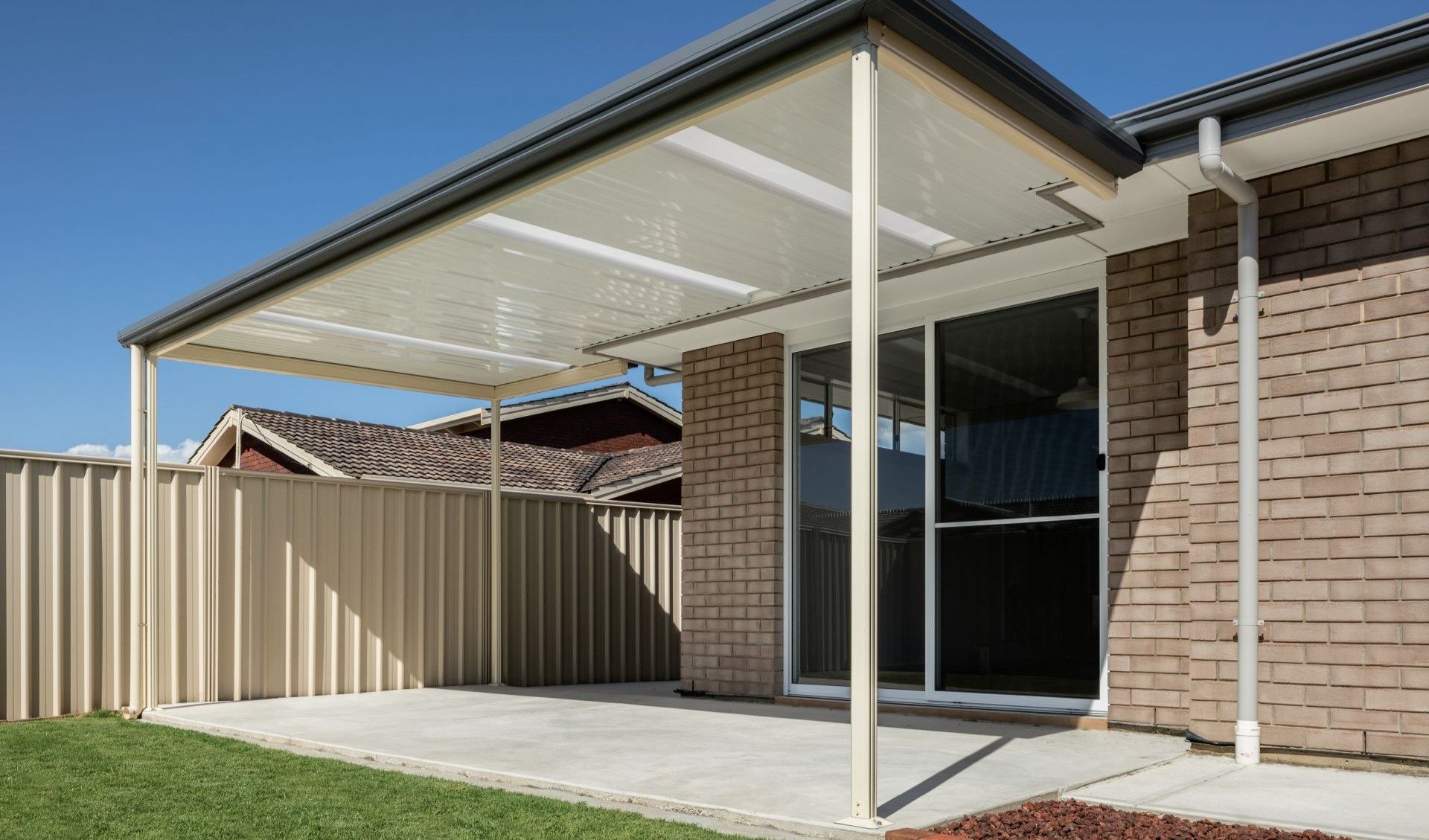 Stratco_Outback_Flat_Roof_19 (1).jpg